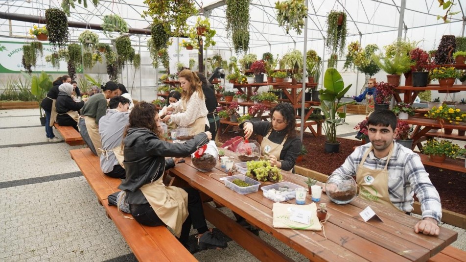 Bahçem Çayırova'da teraryum atölyesi gerçekleştirildi