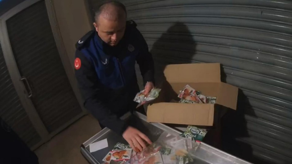 Çayırova Zabıtası, halk sağlığını  hiçe sayan işletmeyi mühürledi