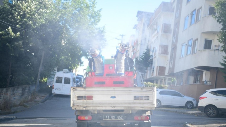 Çayırova'da vektörle mücadele sürüyor