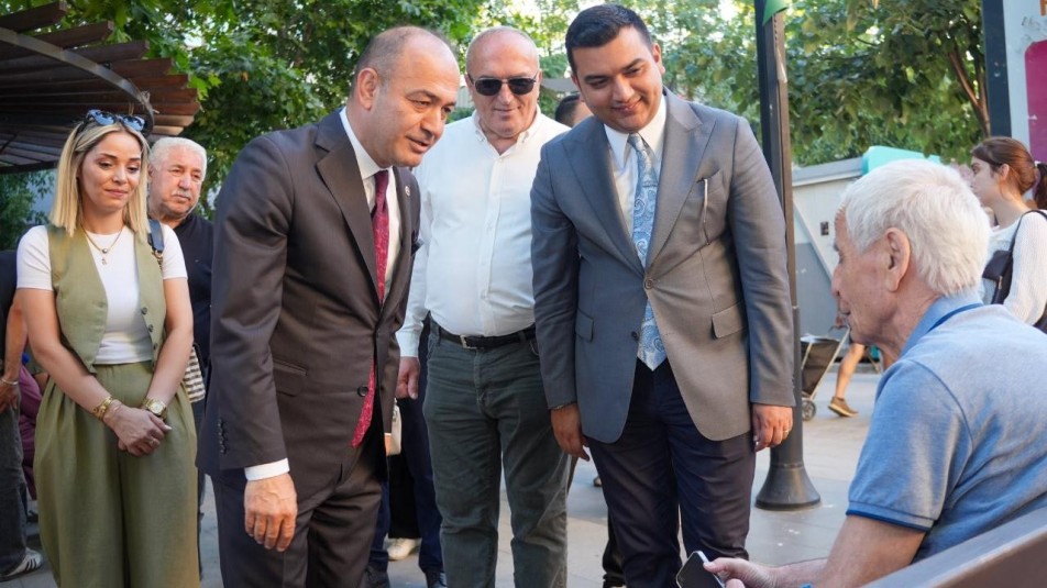 CHP Genel Başkan Yardımcısı Özgür Karabat, Darıcalılarla buluştu