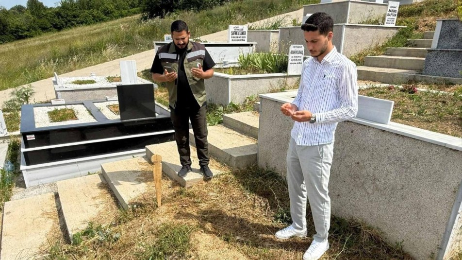 Kocaeli'de her cenaze insan onuruyla defnediliyor