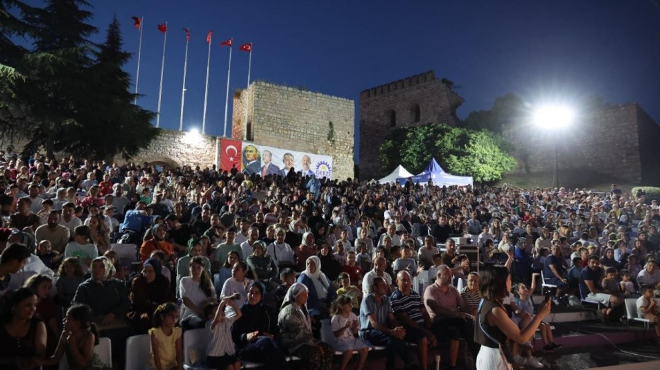Eskihisar Kalesi'nde Çocukların Akşamı